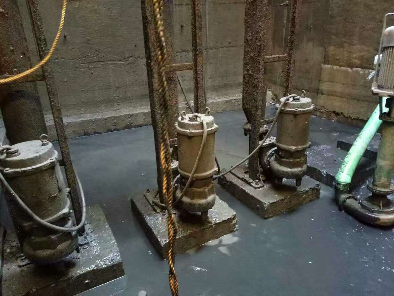 建邺污水池清理